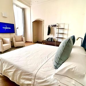 Deluxe Double Room Bath